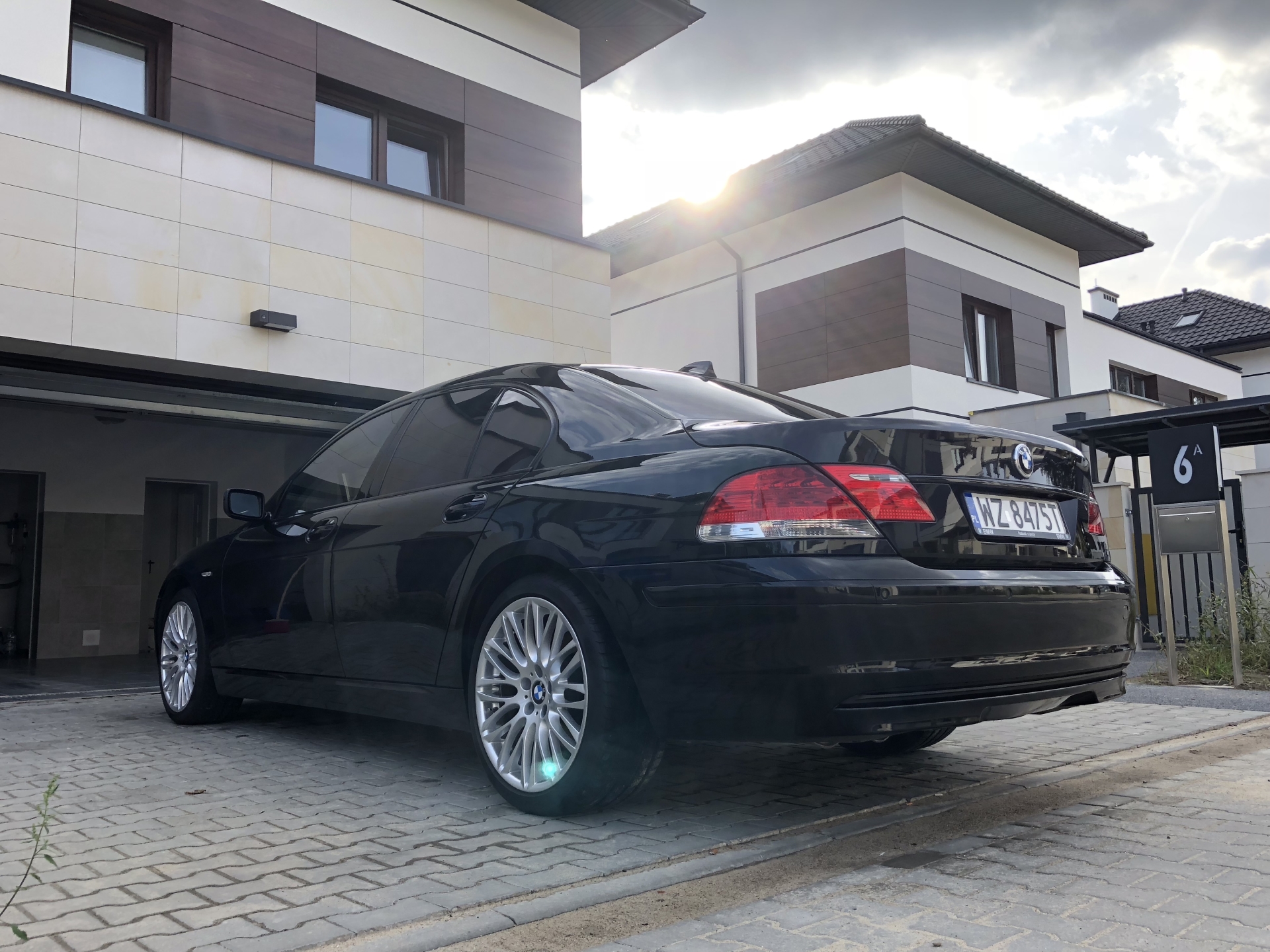 BMWklub.pl • Zobacz temat e65 750i czarny potworek