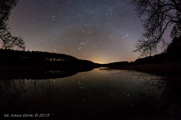 Światło zodiakalne na pożegnanie zimowego nieba #gwiazdy #światło #zodiakalne #astro #foto #pejzaż