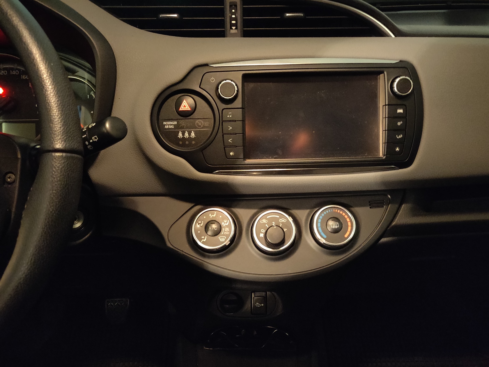 Toyota Klub Toyota Yaris III 2015r. montaż kamery cofania