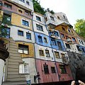 Krzywy dom Hundertwassera w Wiedniu