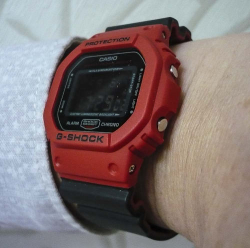 G-shock DW-5600HR