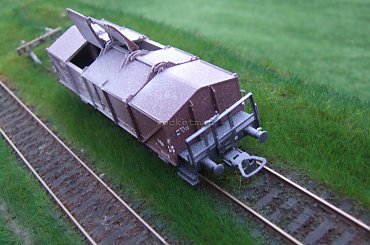 Przykład spatynowania wapniarki zbliżonej kształtem do występujących na PKP. Skala 1:87 #PKP #patyna #wapniarka